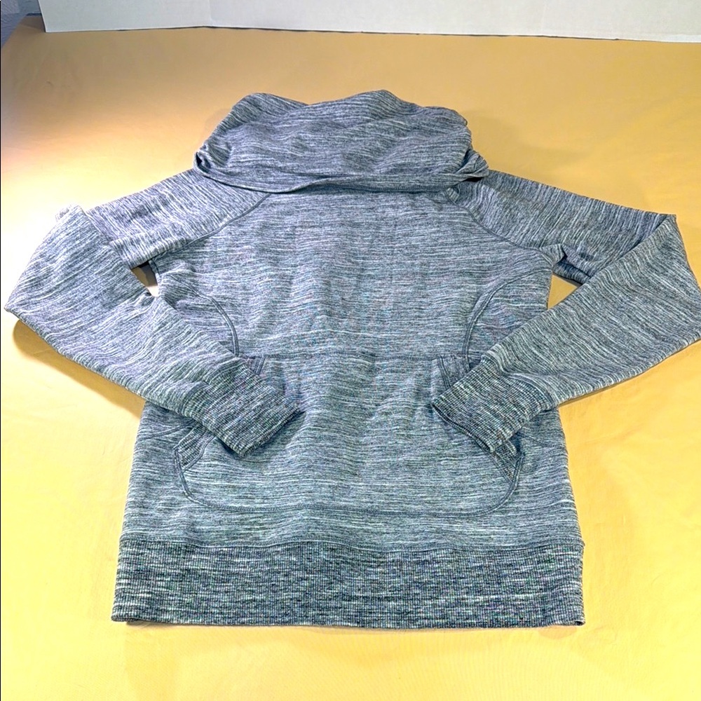 LL Bean woman’s pullover sweatshirt gray Cowl neck size S regular